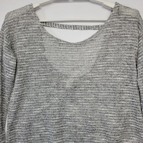 Aeropostale Sweater Womens Medium Gray White Open Back Scoop Y2K Casual Everyday - Picture 4 of 11